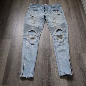 FASHION NOVA SIZE 32 LIGHT BLUE